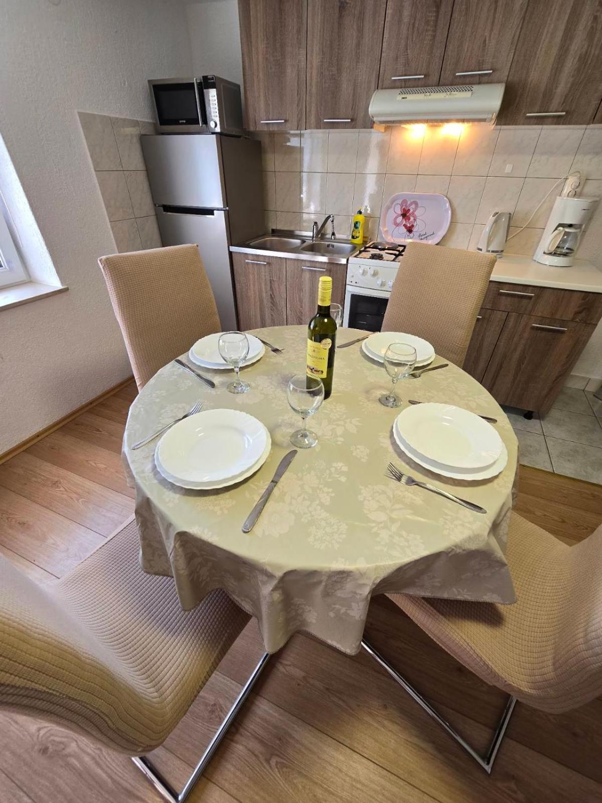 Apartments Ljubica Polje エクステリア 写真